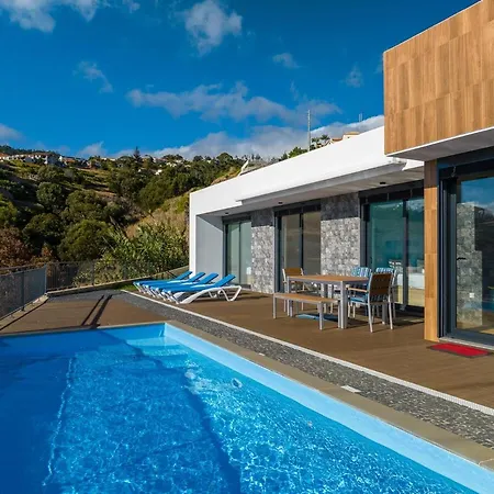 Apartment Casa Mozart Ii Sea View, Pool & Sunny Retreat *